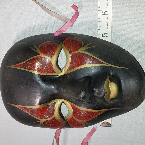 Vintage Black Ceramic Hand Painted Face Masks Set of 3 - Picture 8 of 8